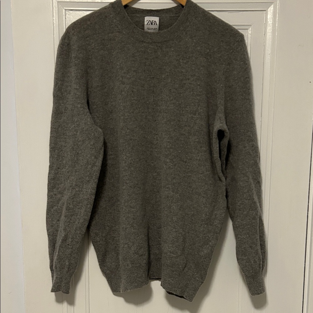 Zara Women’s Classic Gray Crewneck Sweater